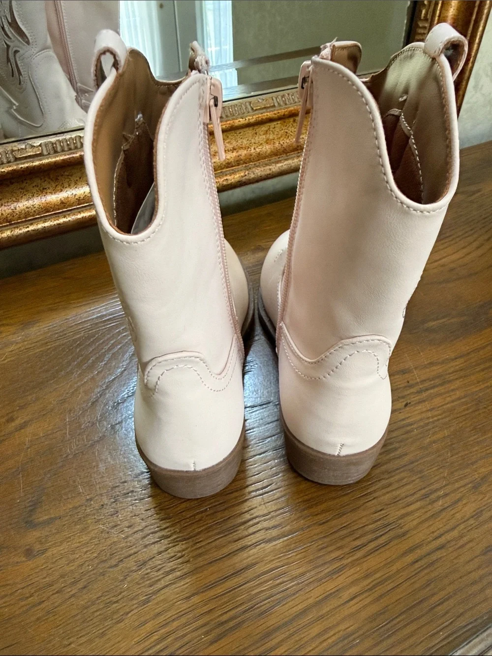 New without tag. Girls light pink Western Booties with Glitter Cutouts. Size 10. - Picture 3 of 11